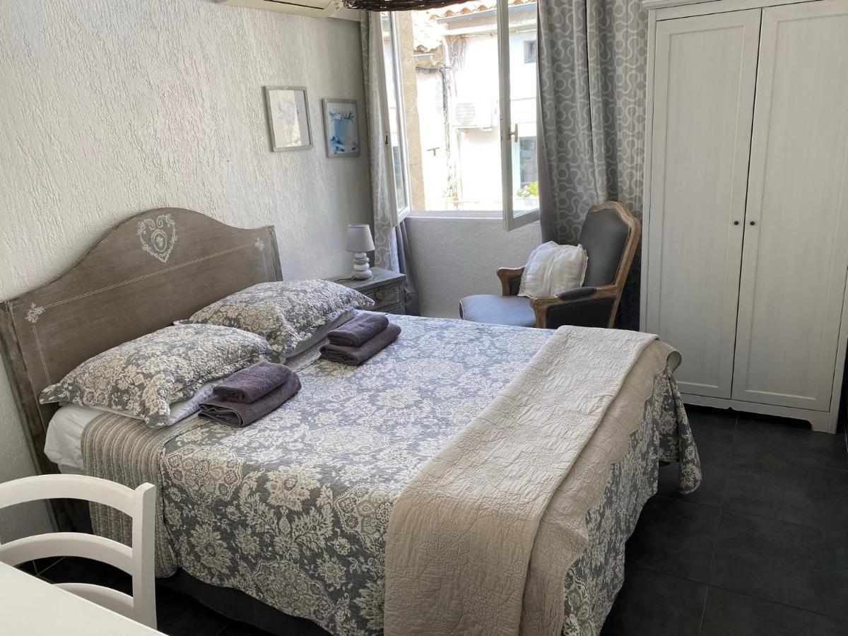 Hotel Restaurant Le Provencal لو غراو دو روا المظهر الخارجي الصورة