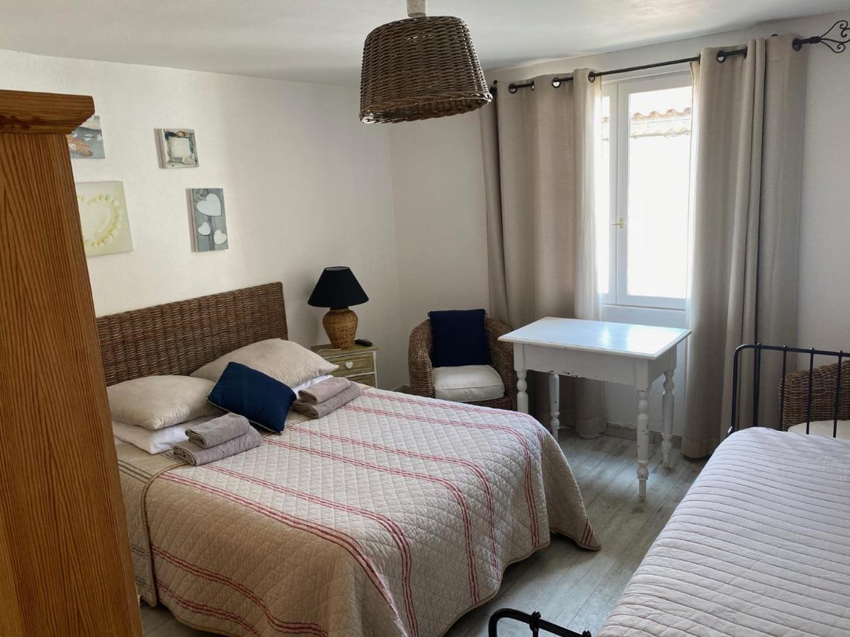 Hotel Restaurant Le Provencal لو غراو دو روا المظهر الخارجي الصورة