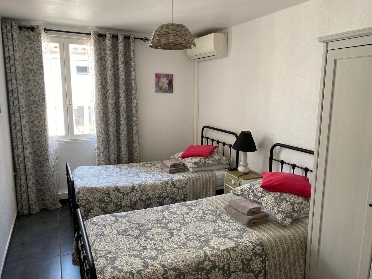 Hotel Restaurant Le Provencal لو غراو دو روا المظهر الخارجي الصورة