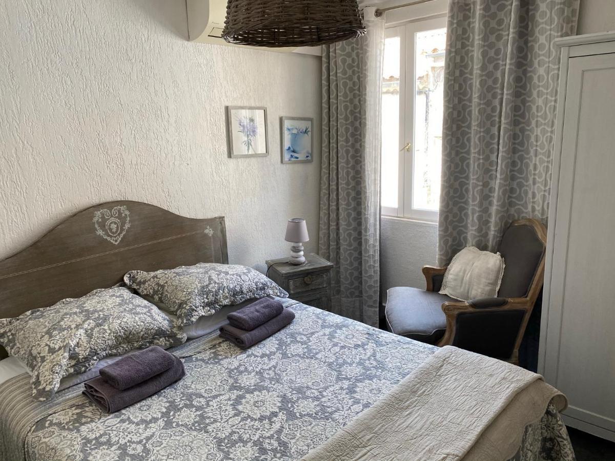Hotel Restaurant Le Provencal لو غراو دو روا المظهر الخارجي الصورة