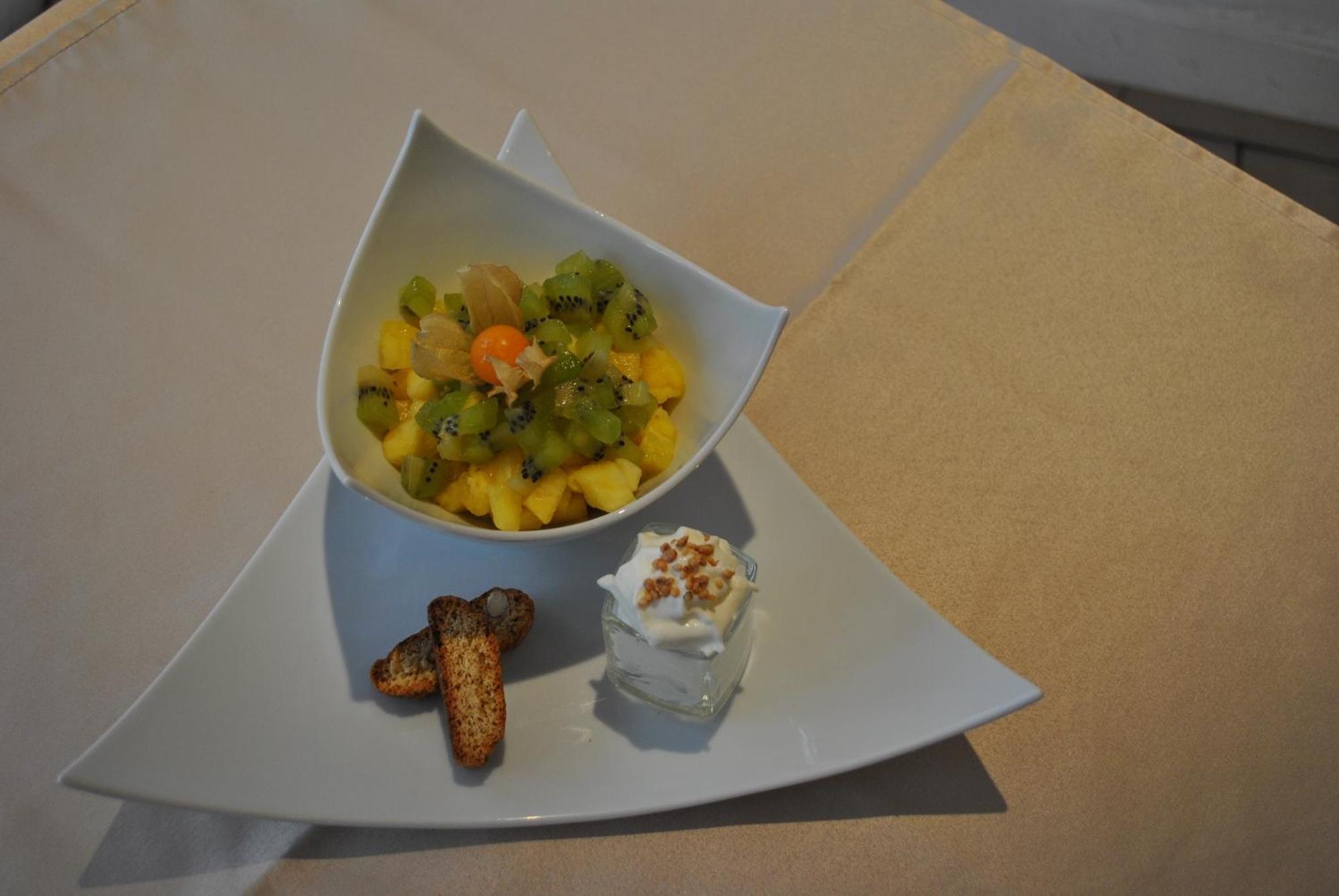 Hotel Restaurant Le Provencal لو غراو دو روا المظهر الخارجي الصورة