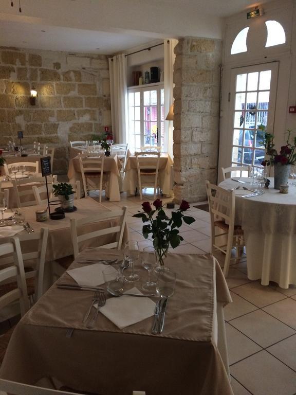 Hotel Restaurant Le Provencal لو غراو دو روا المظهر الخارجي الصورة